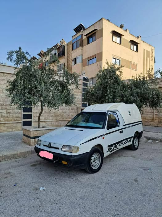 سكودا بيك أب 1999