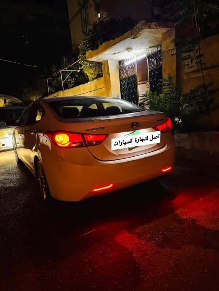 هيونداي افانتي 2012 - صورة 3