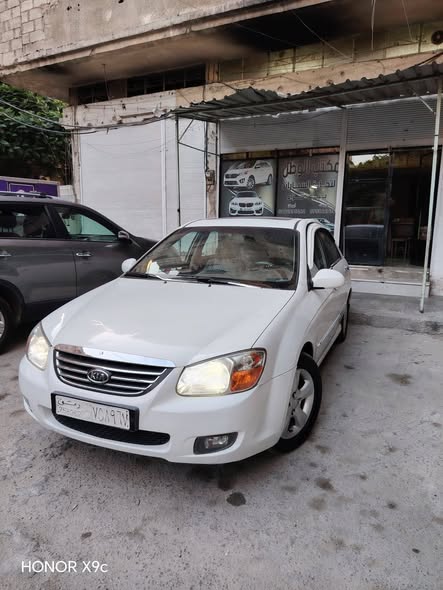 كيا سيراتو 2008 - صورة 1