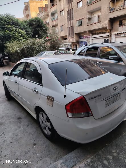 كيا سيراتو 2008 - صورة 3