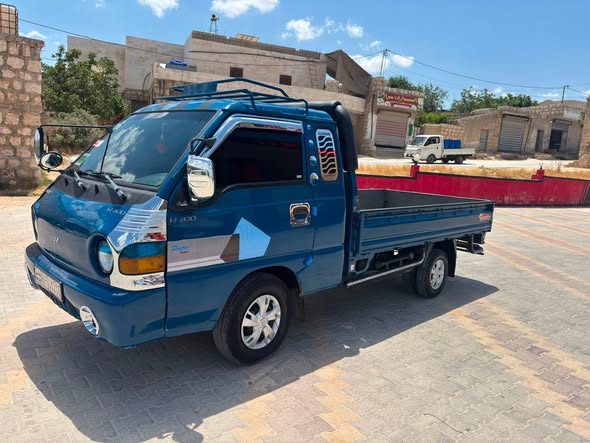 هيونداي H100 2001 - صورة 3