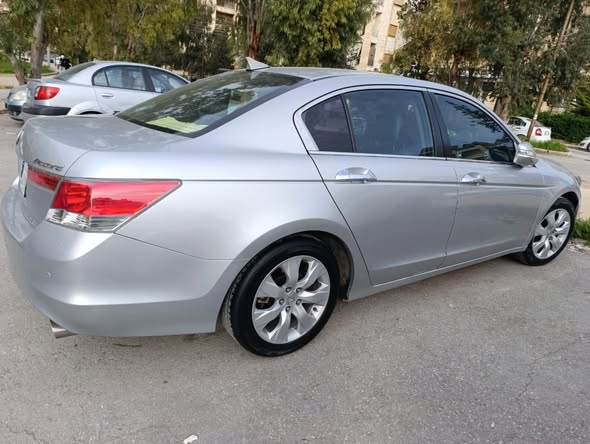 هوندا أكورد 2010 - صورة 1