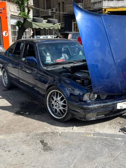 بي إم دبليو 525i 1992 - صورة 1