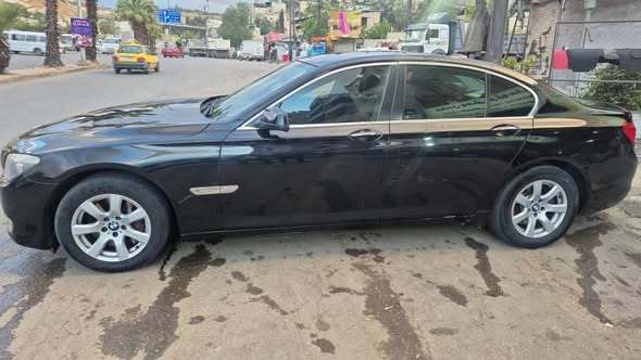 بي إم دبليو 730i 2011 - صورة 2