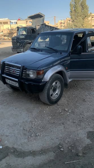 ميتسوبيشي باجيرو 1993 - صورة 1