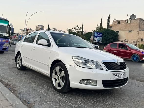 سكودا أوكتافيا 2011 - صورة 1