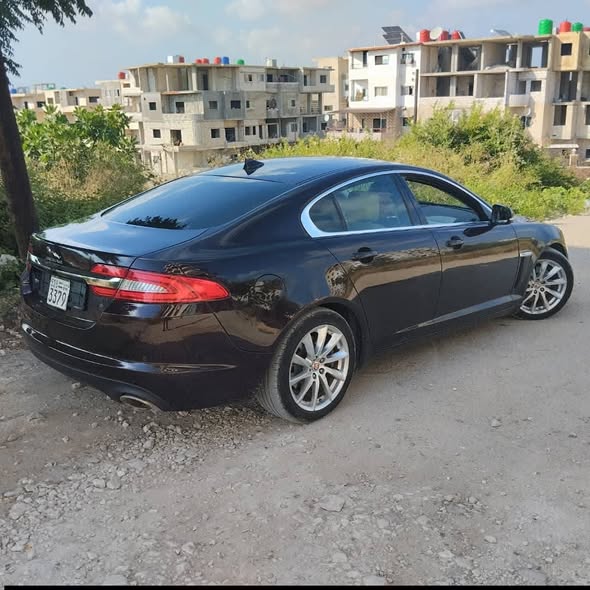 جاكوار اكس اف 2015 - صورة 2