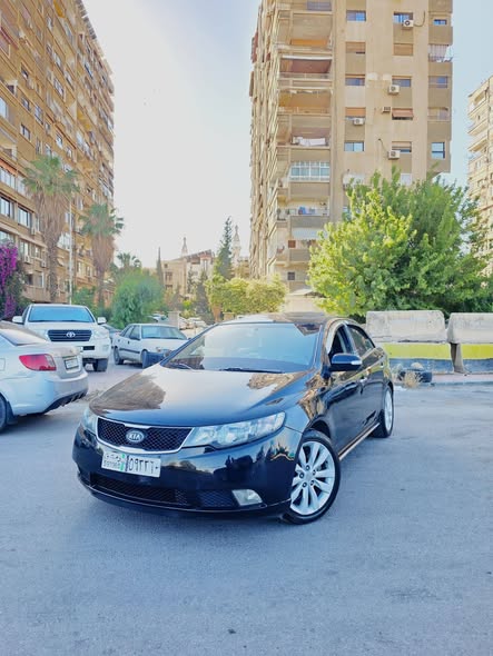 كيا سيراتو 2010 - صورة 5