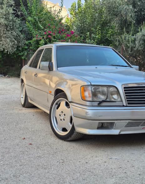 مرسيدس E-Class 1993 - صورة 2