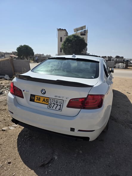 بي ام دبليو 520 2011 - صورة 3