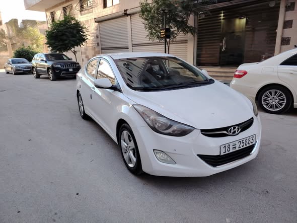 هيونداي افانتي 2013 - صورة 2