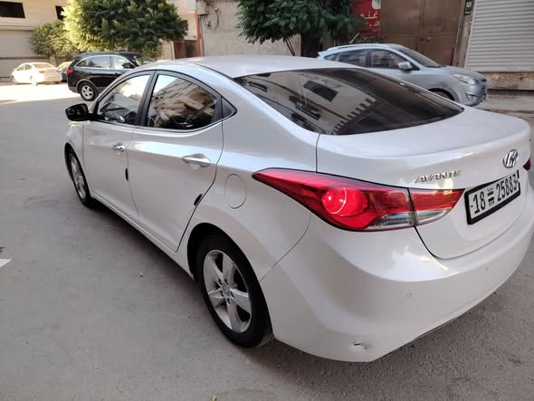 هيونداي افانتي 2013 - صورة 3