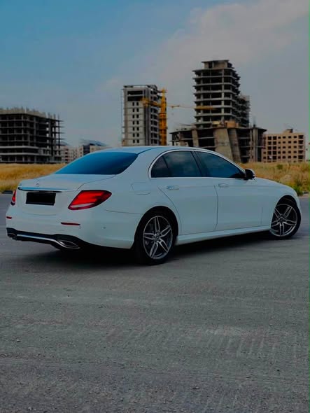 مرسيدس E300 2018 - صورة 4