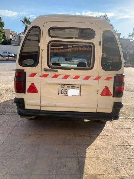 سكودا بيك أب 1998 - صورة 2