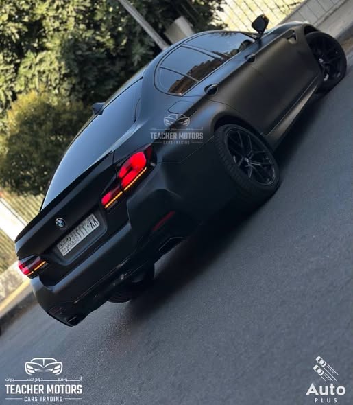 بي إم دبليو 535i 2011 - صورة 2