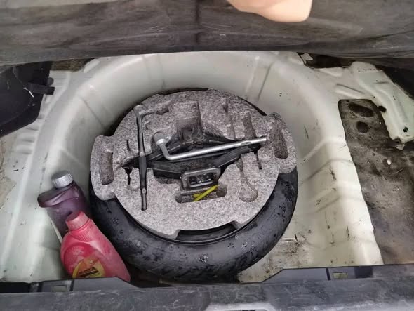 كيا سيراتو 2005 - صورة 2