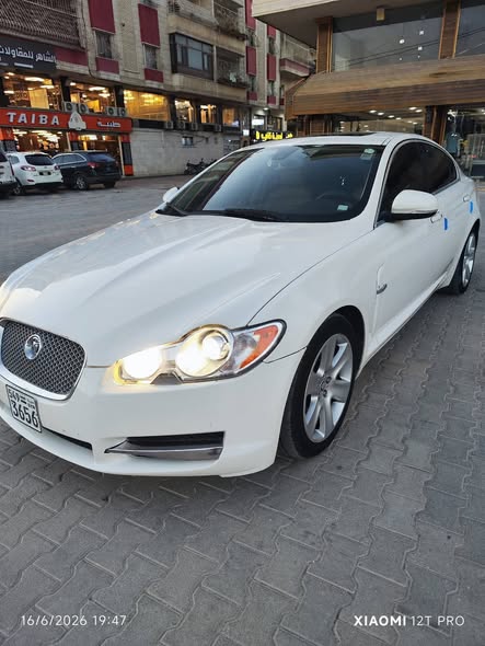 جاكوار XF 2010 - صورة 1