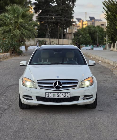 مرسيدس C180 2011 - صورة 1