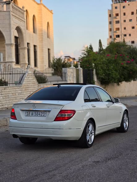 مرسيدس C180 2011 - صورة 3