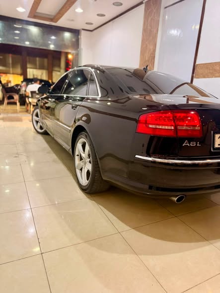 اودي A8 L 2009 - صورة 4