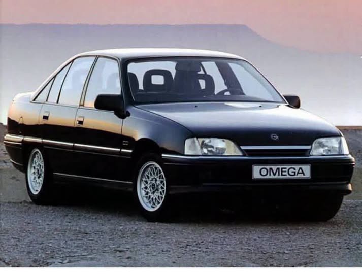 أوبل أوميغا 1990
