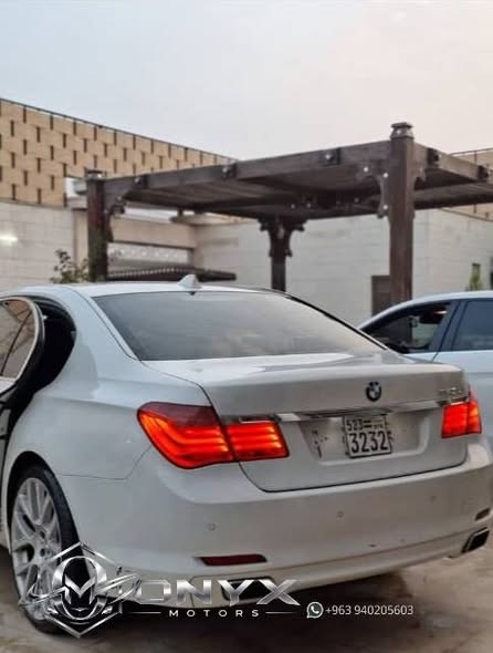 بي إم دبليو 750Li 2011 - صورة 2
