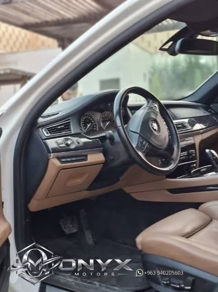 بي إم دبليو 750Li 2011 - صورة 4