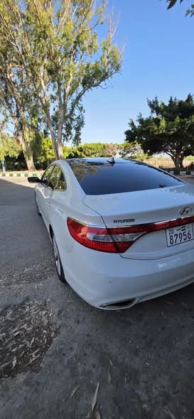هيونداي أزيرا 2012 - صورة 4