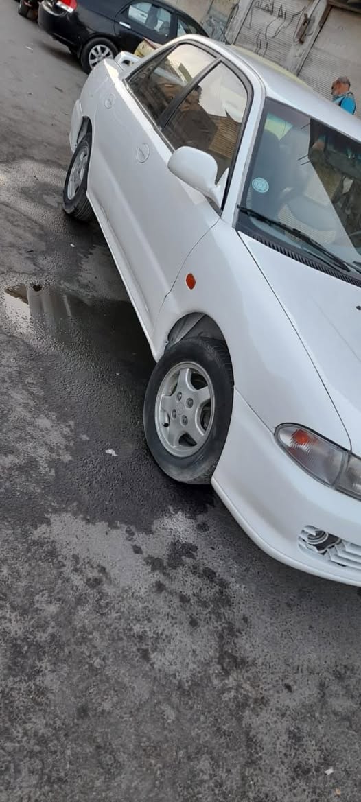 ميتسوبيشي لانسر 1993