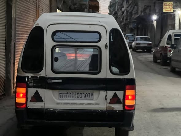 سكودا بيك اب 1994 - صورة 1