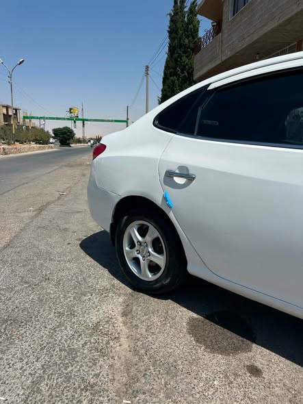هيونداي افانتي 2009 - صورة 2