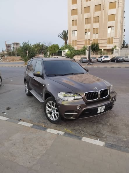 بي إم دبليو إكس 5 2011 - صورة 1