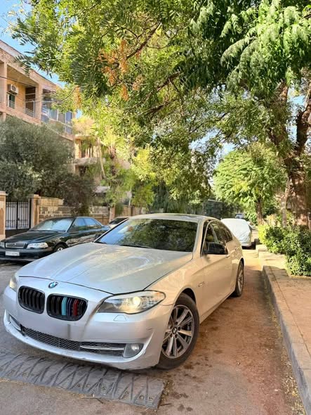 بي ام دبليو 520 2013 - صورة 1