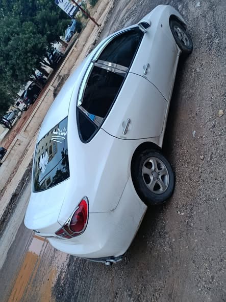 هيونداي افانتي 2008 - صورة 5