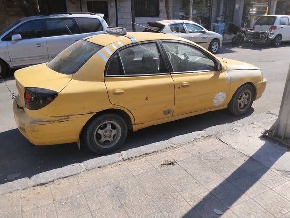 كيا ريو 2002 - صورة 1