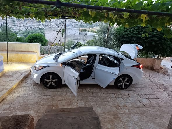 هيونداي افانتي 2014 - صورة 2