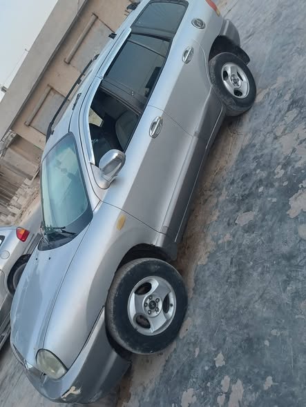 هيونداي سنتافي 2003 - صورة 4