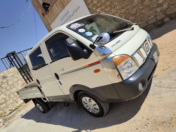 هيونداي اتش 100 2010 - صورة 1