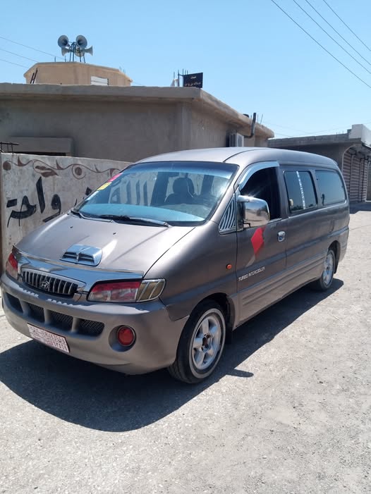 هيونداي اتش 1 2002