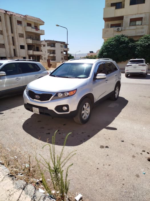 كيا سورينتو 2012