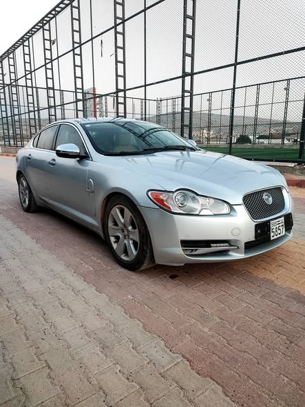 جاكوار XF 2011 - صورة 1
