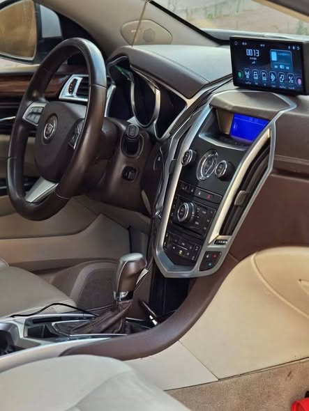 كاديلاك SRX 2012 - صورة 3