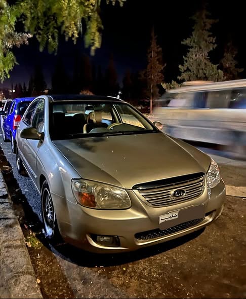 كيا سيراتو 2008 - صورة 2