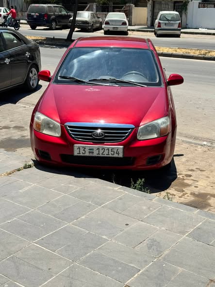 كيا سيراتو 2008 - صورة 1