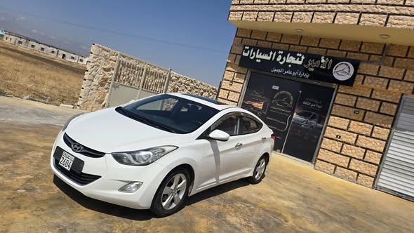 هيونداي إلنترا 2012 - صورة 1