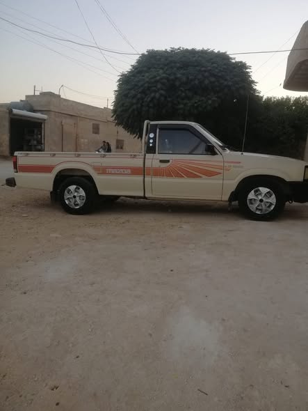 مازدا بيك اب 1992 - صورة 1