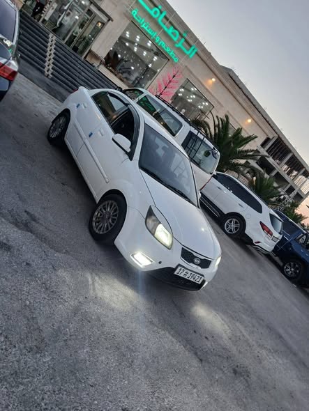 كيا ريو 2011 - صورة 1