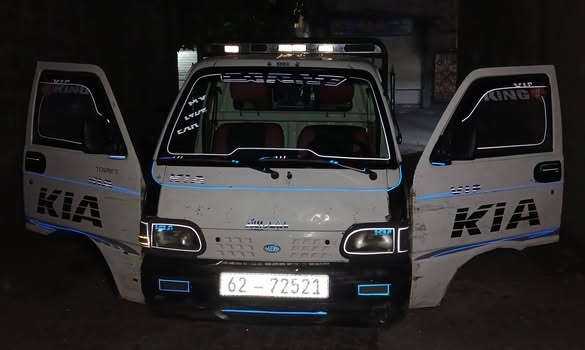 كيا تاونر 2002 - صورة 1