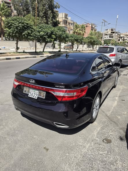 هيونداي أزيرا 2012 - صورة 2