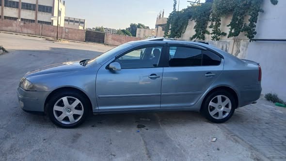 سكودا أوكتافيا 2007 - صورة 1